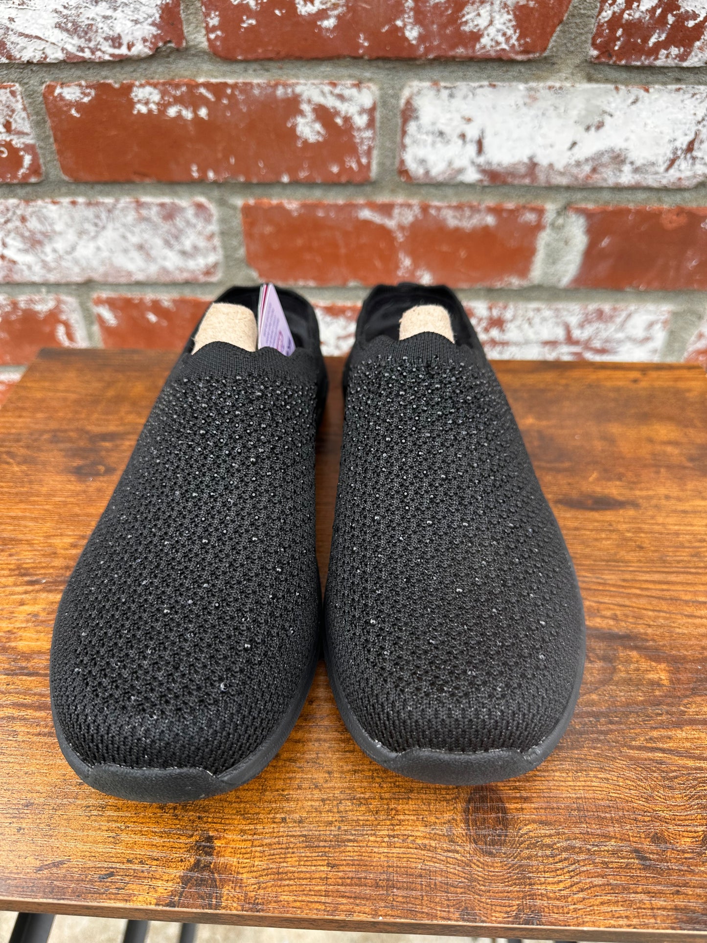 Sketchers Size 8 Women’s Slip-On Shoes