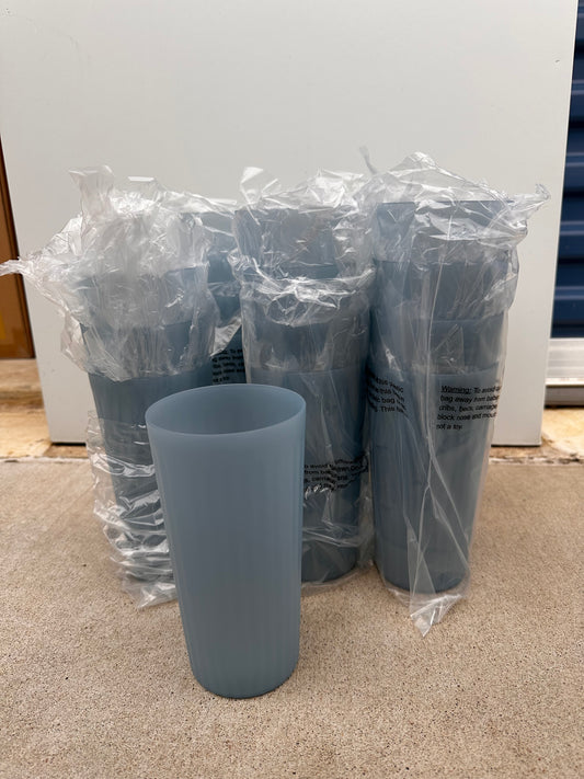 24 Plastic Cups