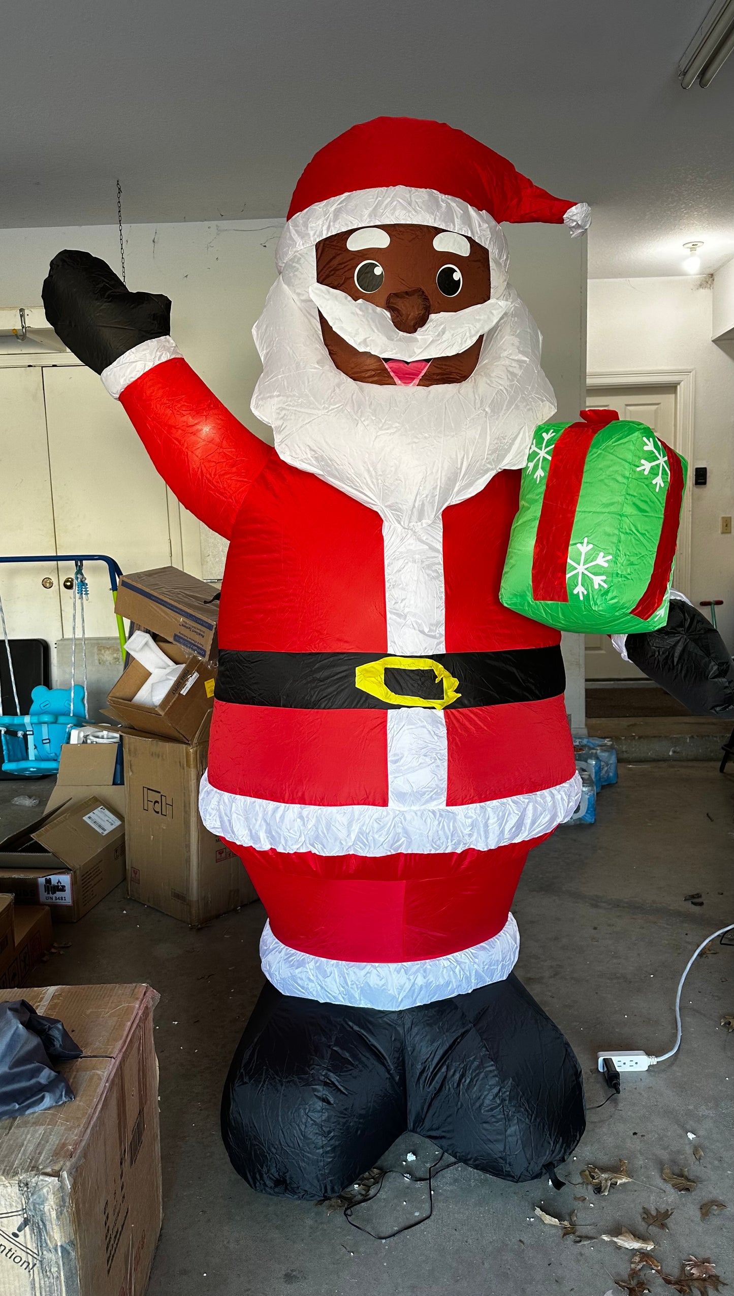 Big Ole’ 7 Foot Santa