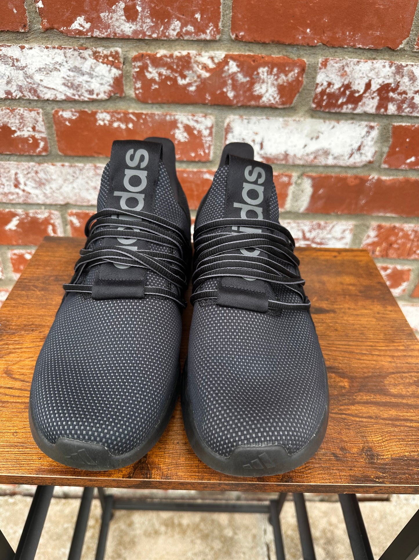 Adidas Cloudfoam Comfort Size 10.5 Men’s Shoes