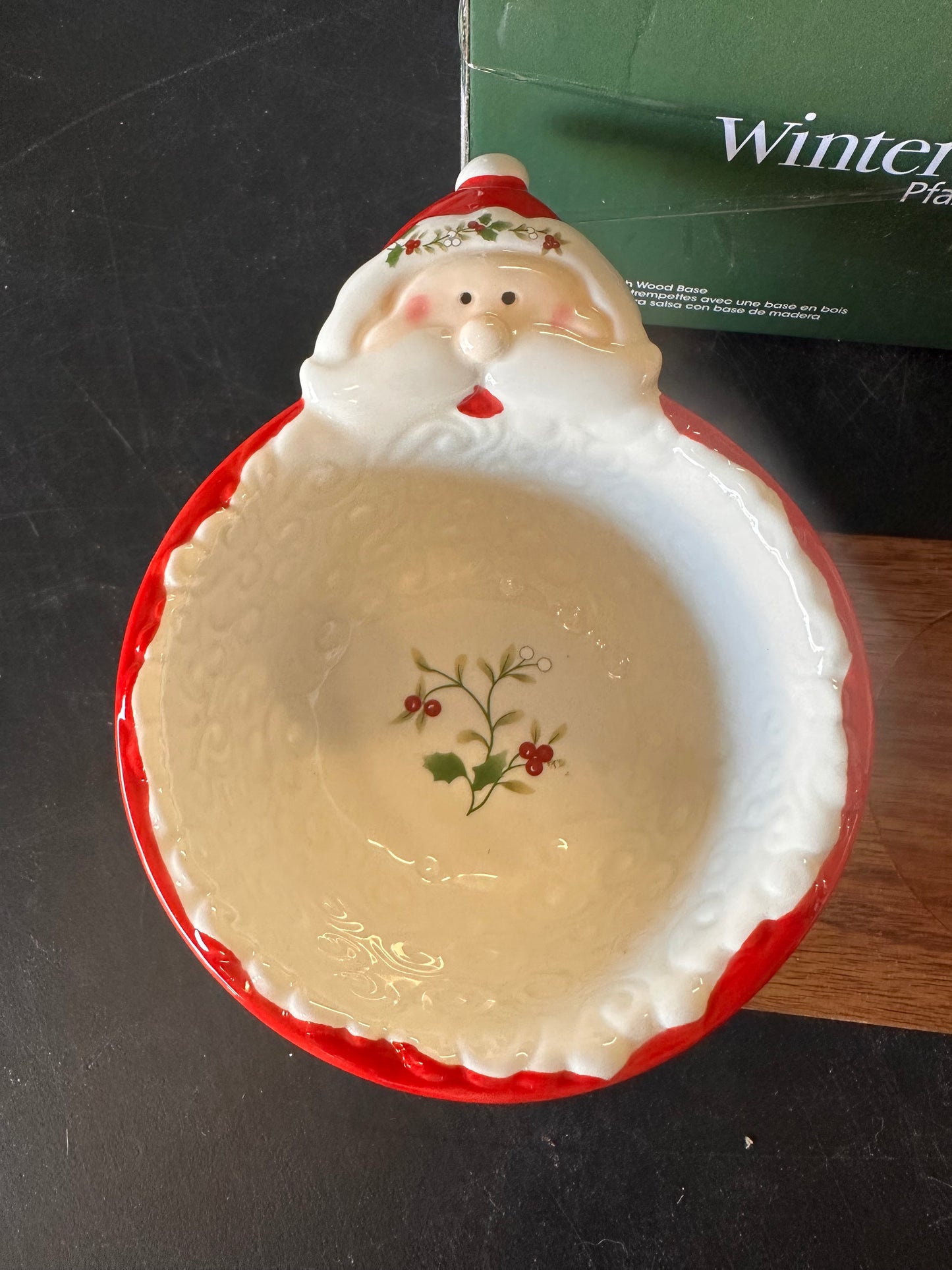 Pfaltzgraff Winterberry Snack Dishes