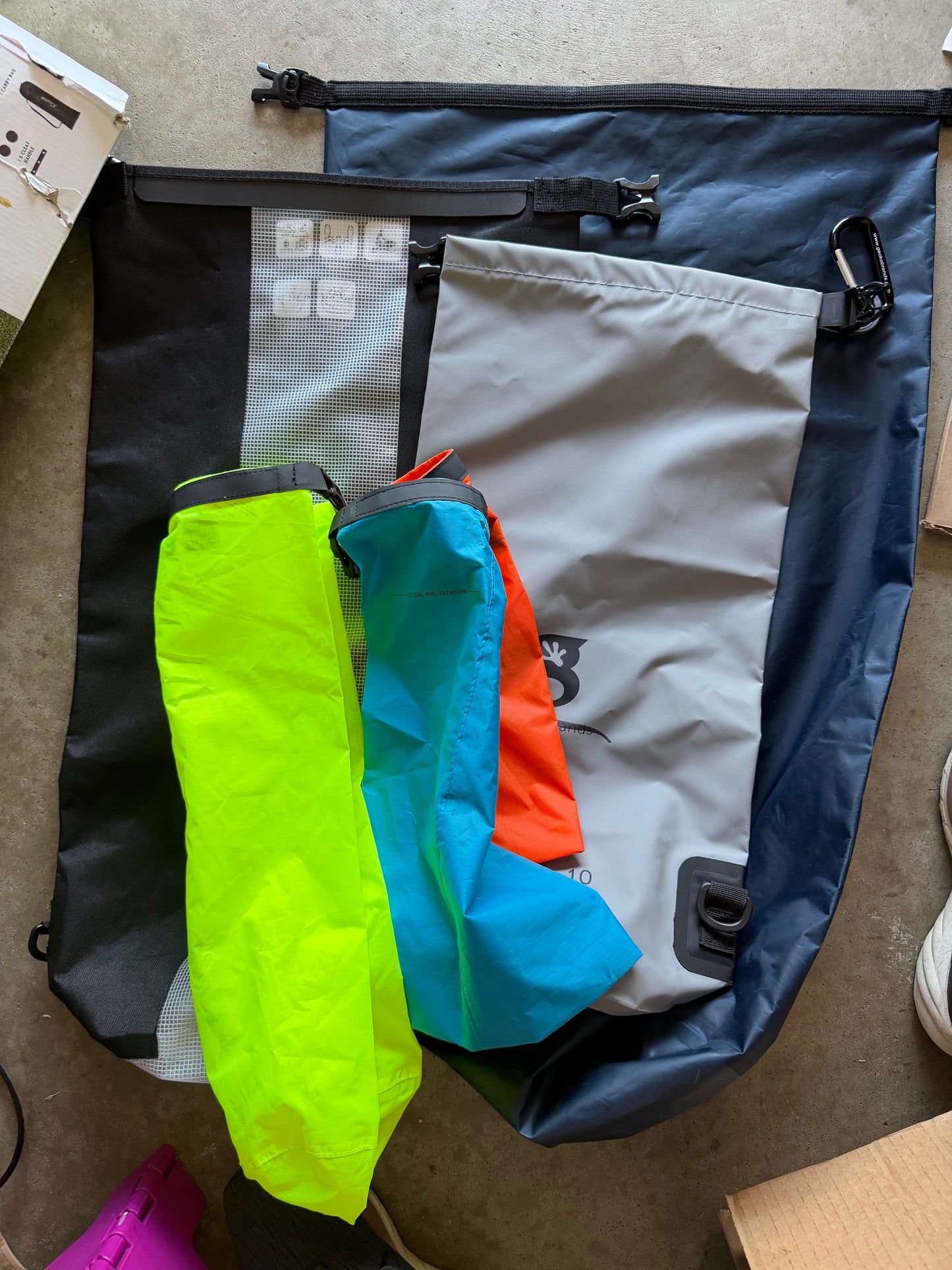 Lot of 6 Geckobrands Dry Bags
