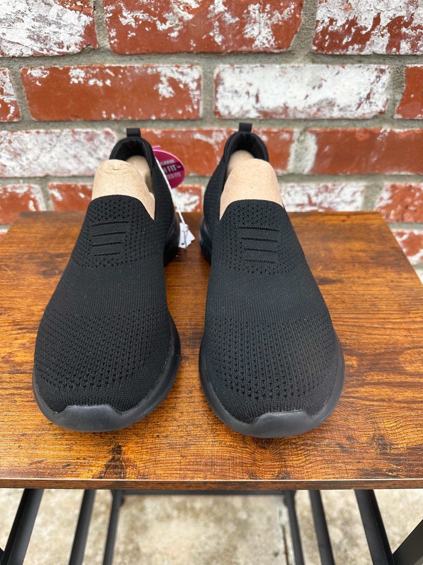 Sketchers Size 7.5 Women’s Shoes