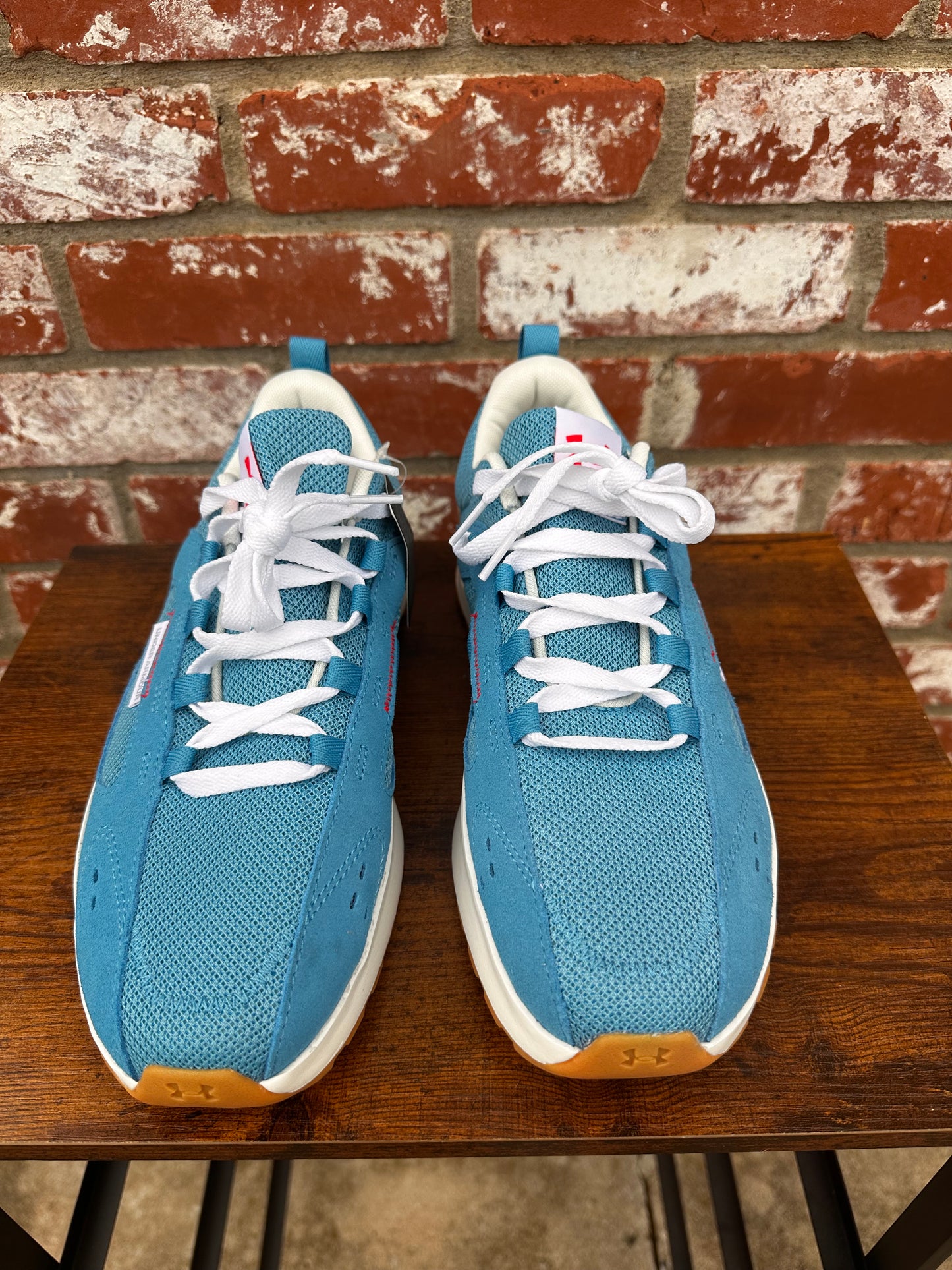 Under Armour Size 9 Men’s Shoe