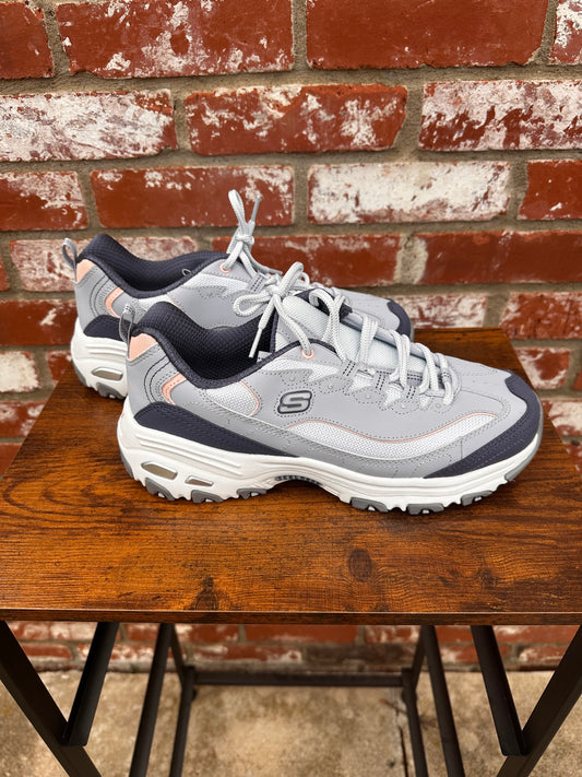 Sketchers D’Lites Women’s Size 9 Shoes
