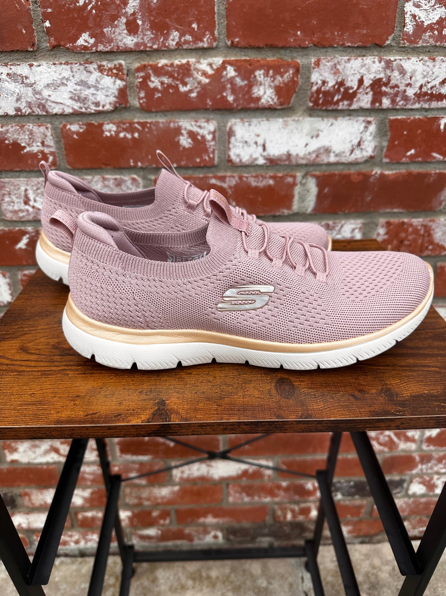 Sketchers Size 11 Women’s Shoes