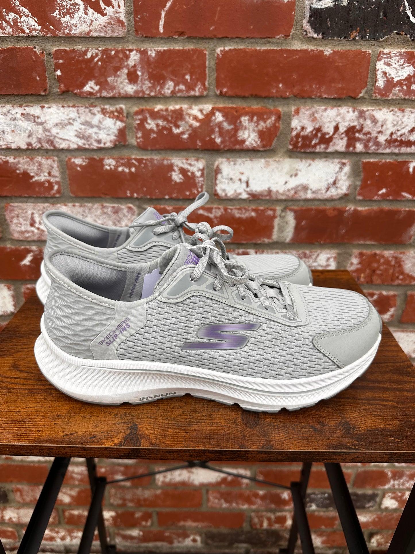 Sketcher’s Go Run Size 9.5 Women’s Shoes