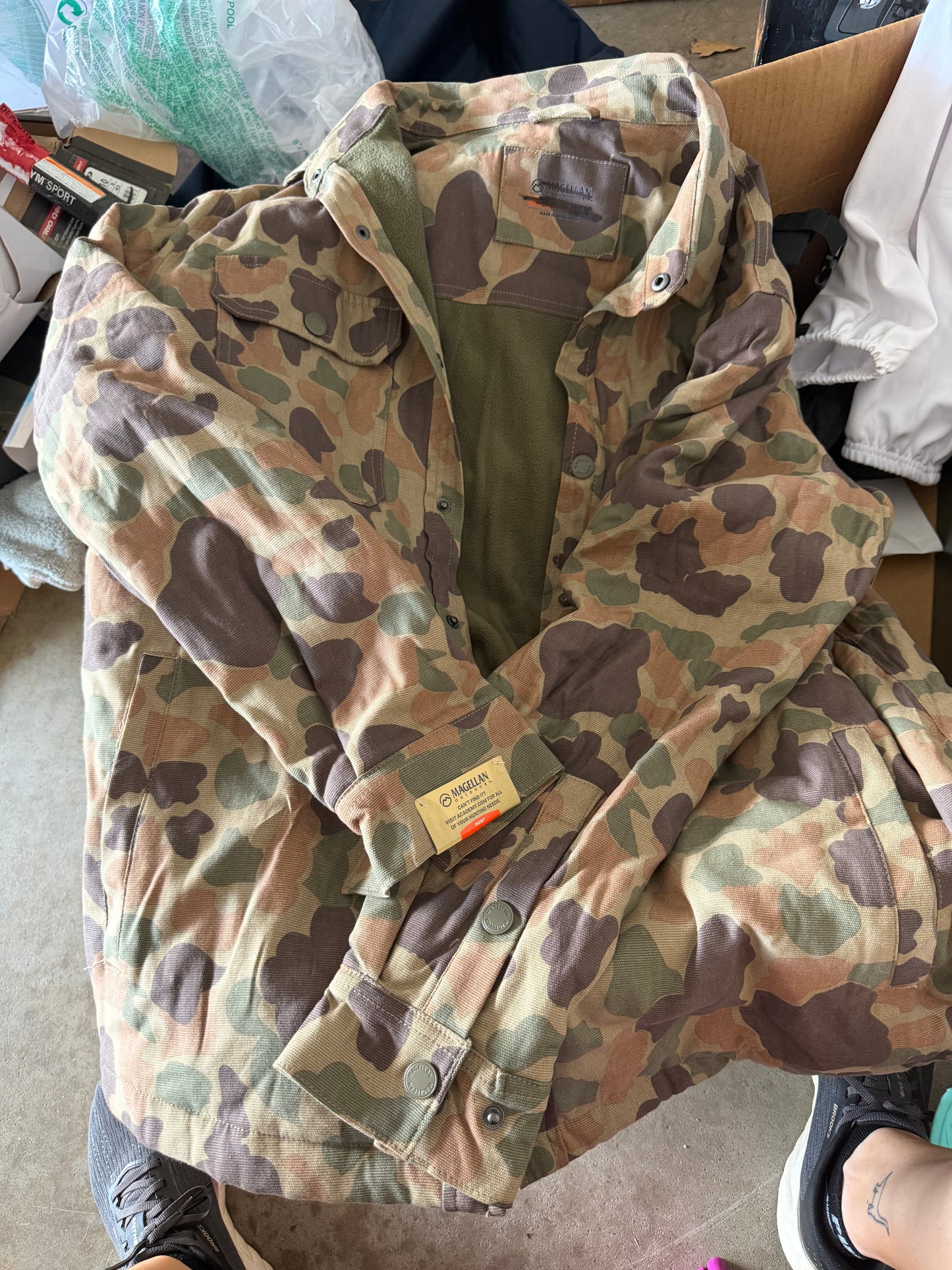 Magellan Men’s Size Large Fleece Lined Hunting Jacket
