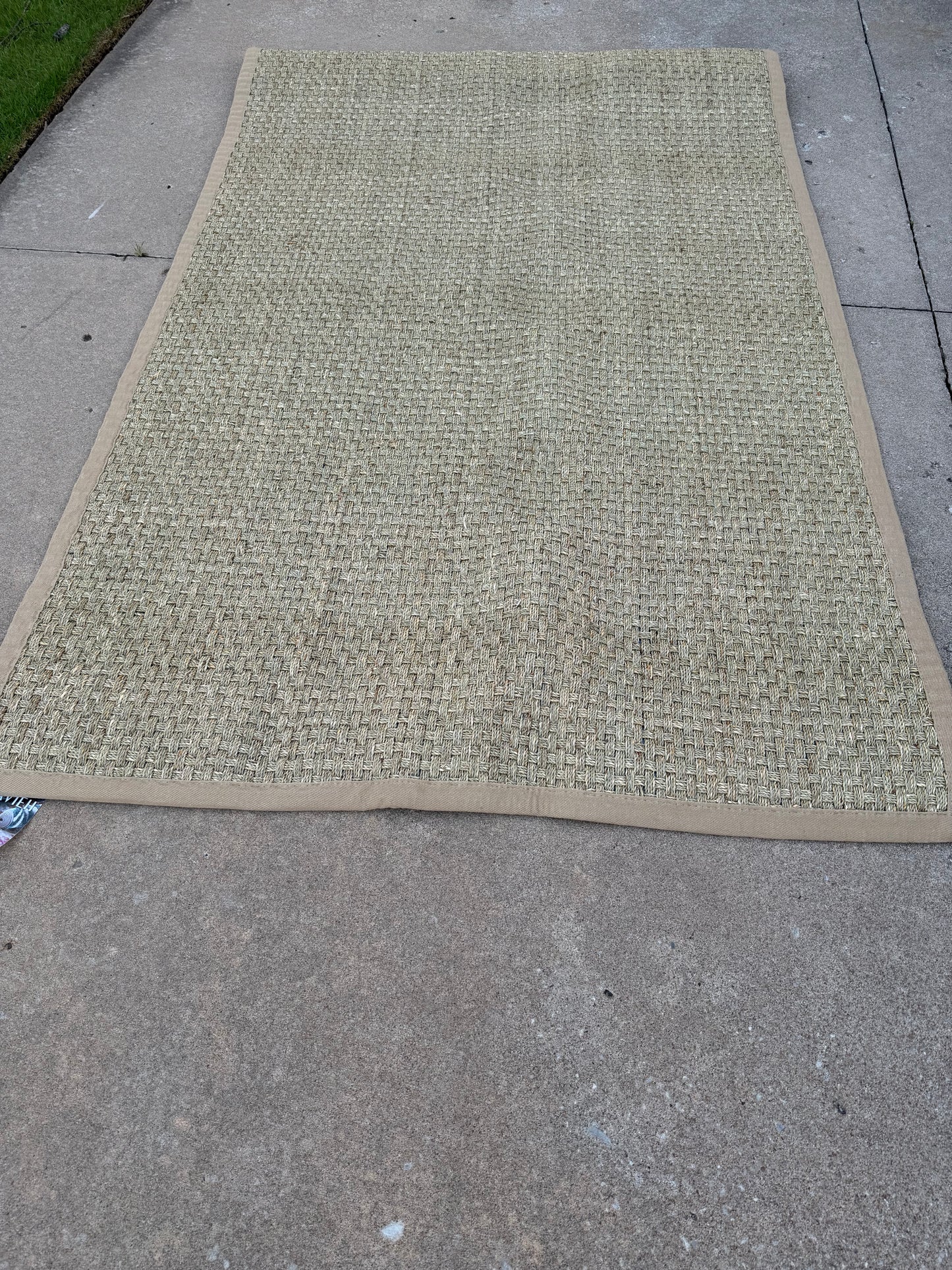 Safaviah 5’x8’ Jute Area Rug