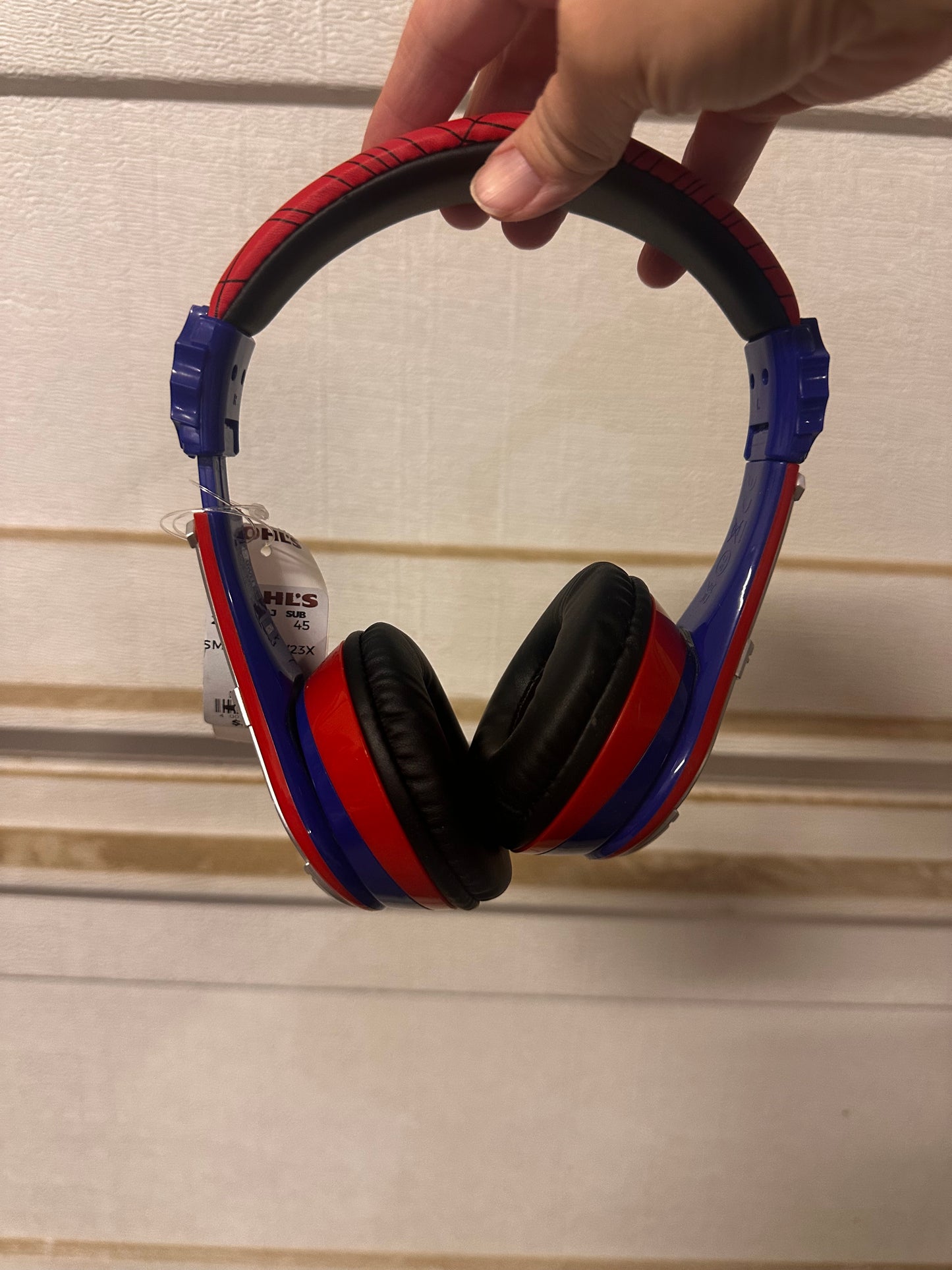 Spider-Man Headphones — No charging cable