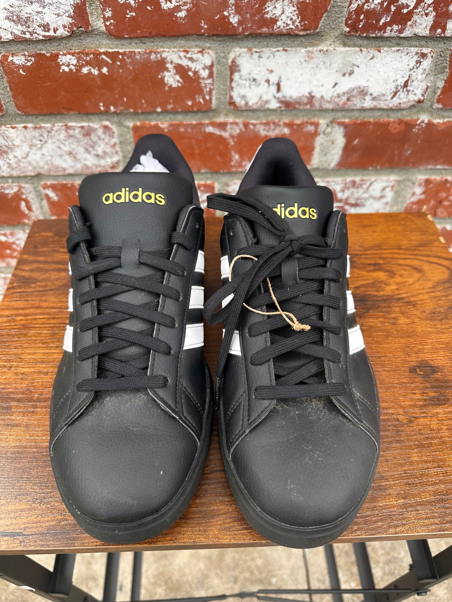 Adidas Size 8.5 Men’s Shoes