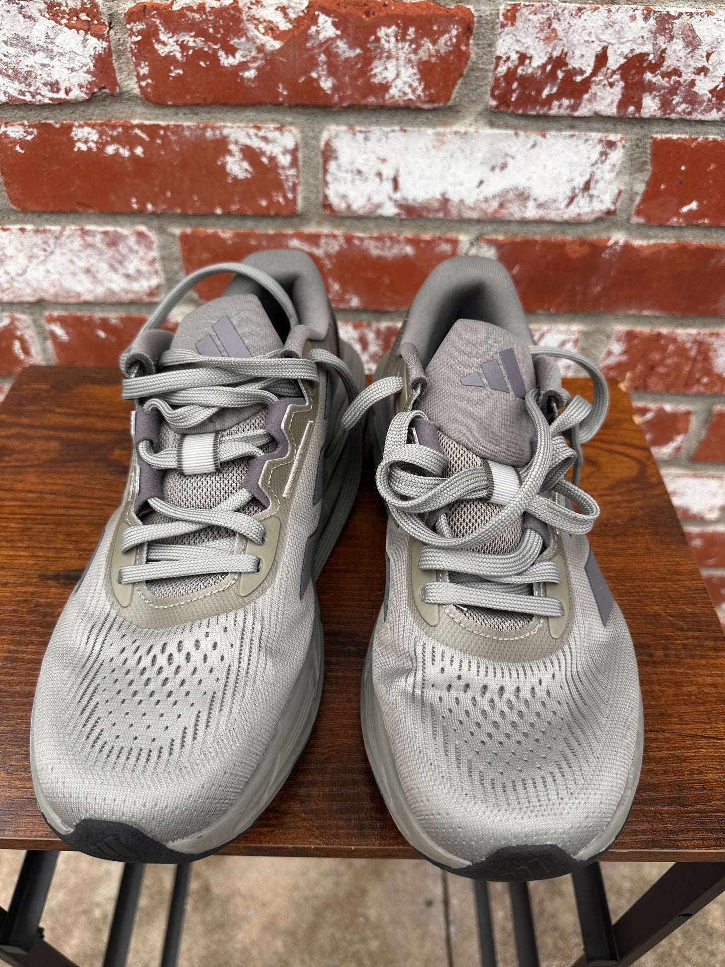 Adidas Size 9 Men’s Shoes