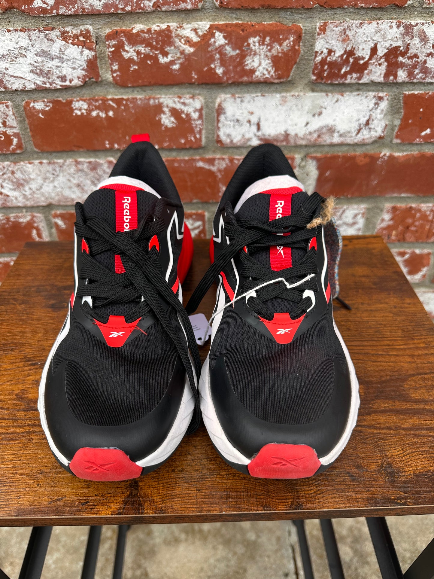 Reebok Size 8.5 Men’s Shoes