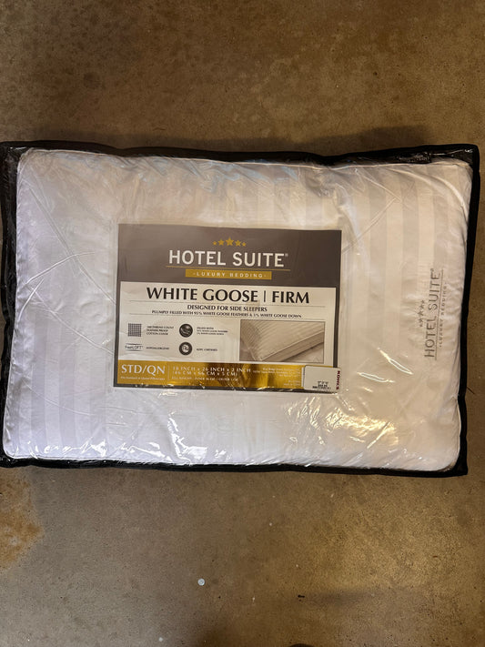Hotel Suite White Goose Firm Standard Queen Pillow