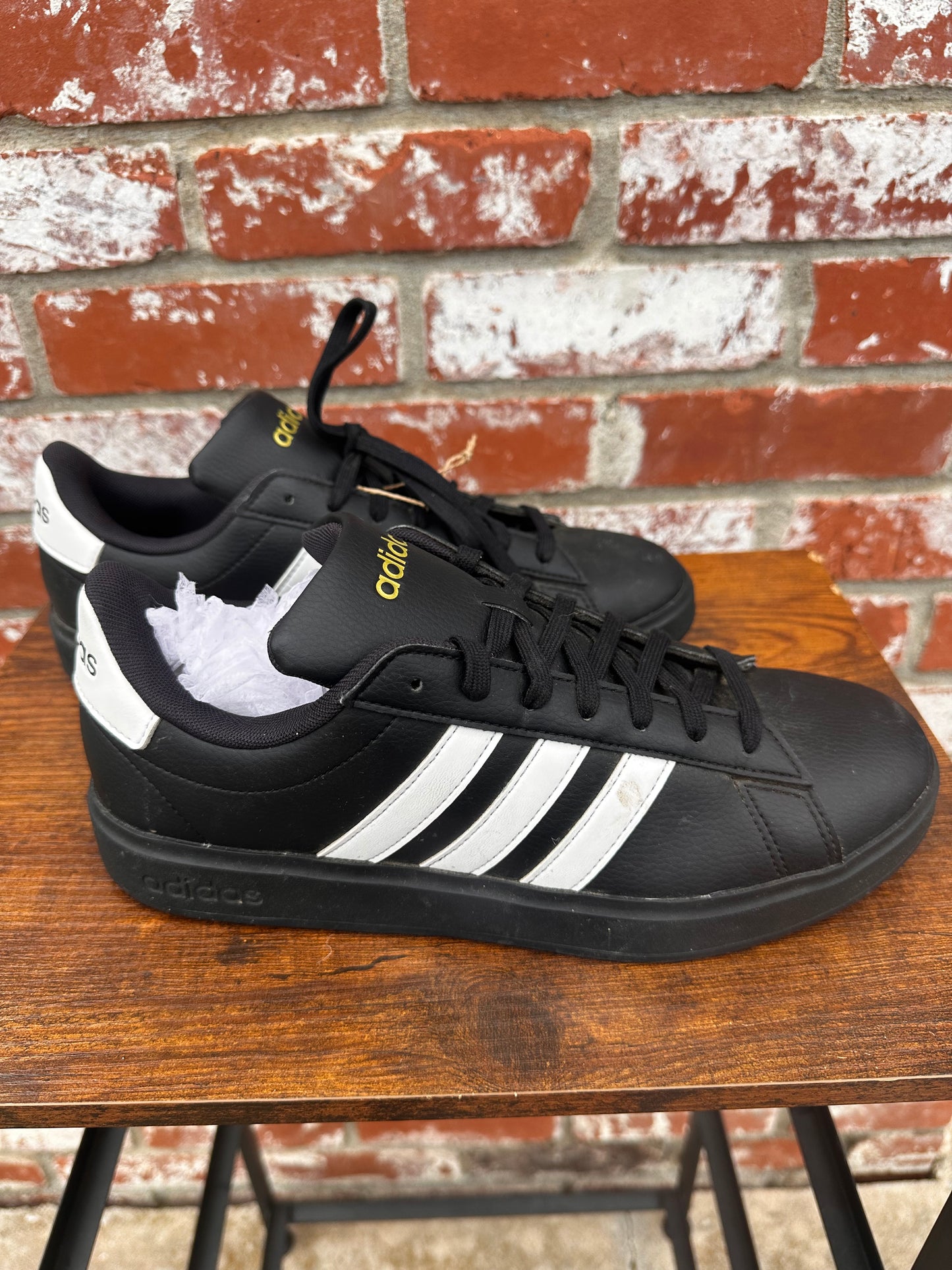 Adidas Size 8.5 Men’s Shoes
