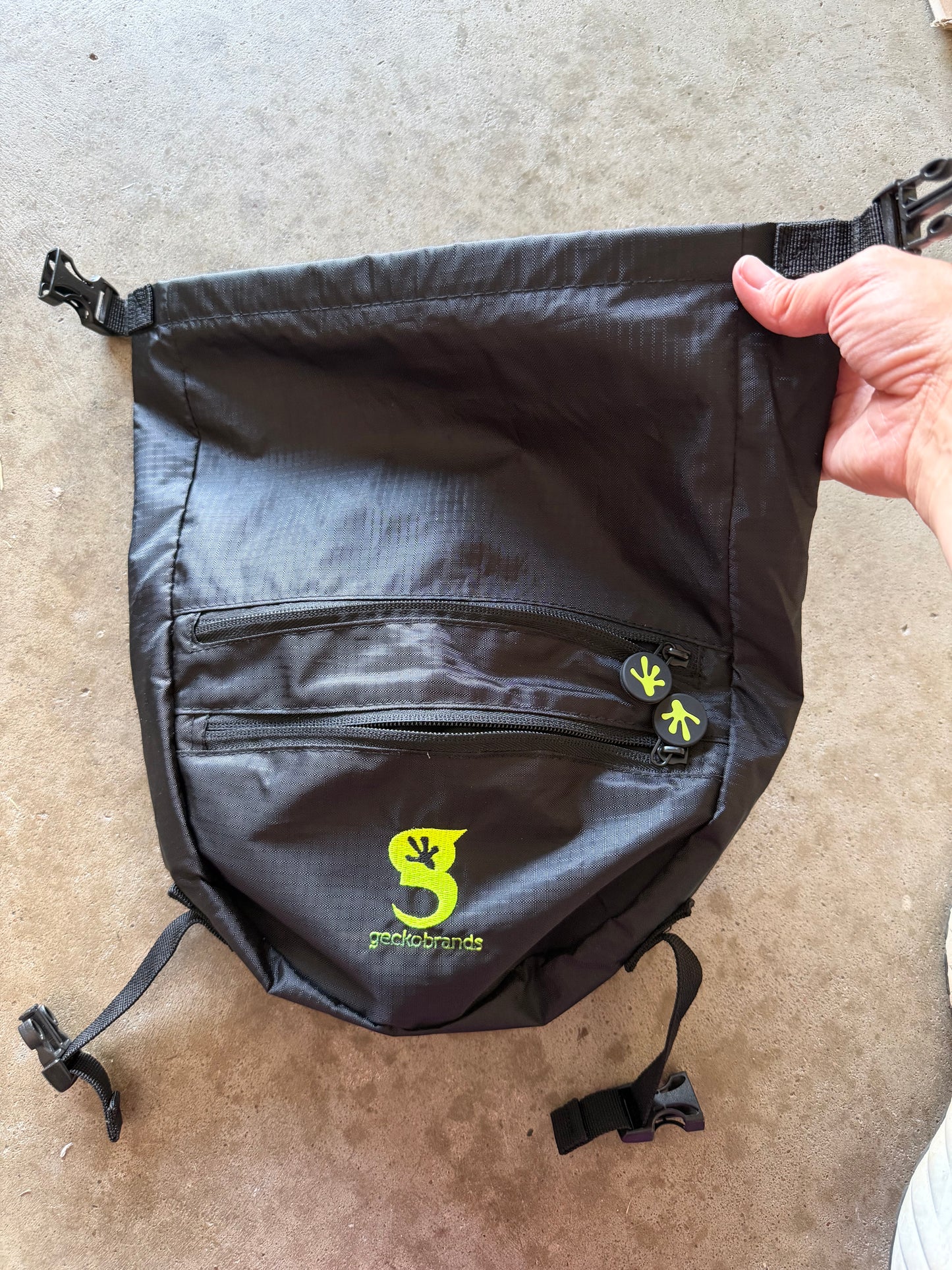 Geckobrands water proof fanny pack