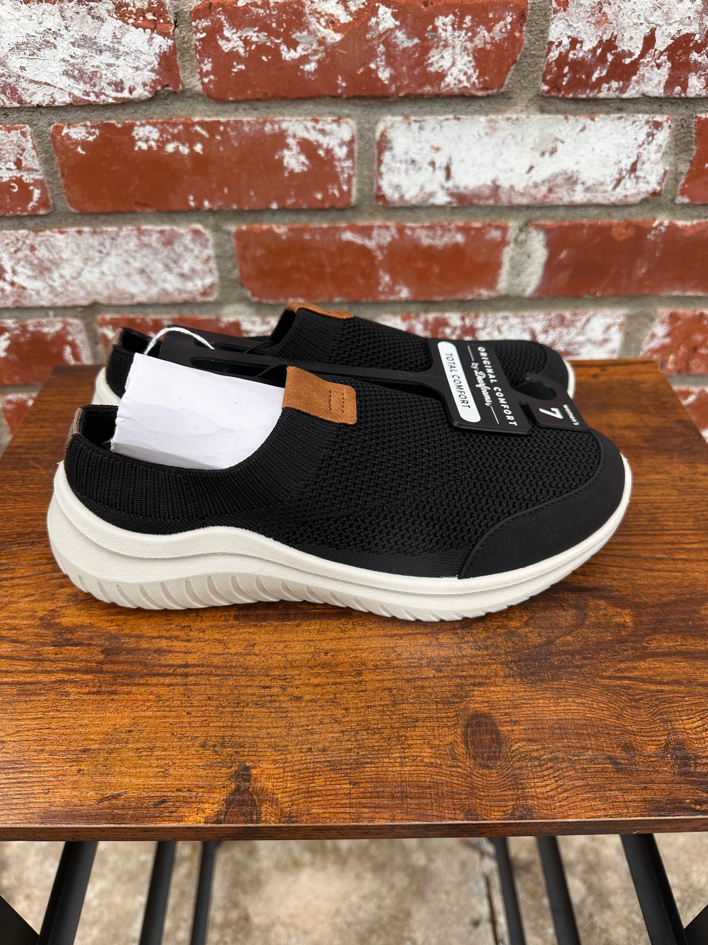 Dearfoams Total Comfort Women’s Size 7 Shoes