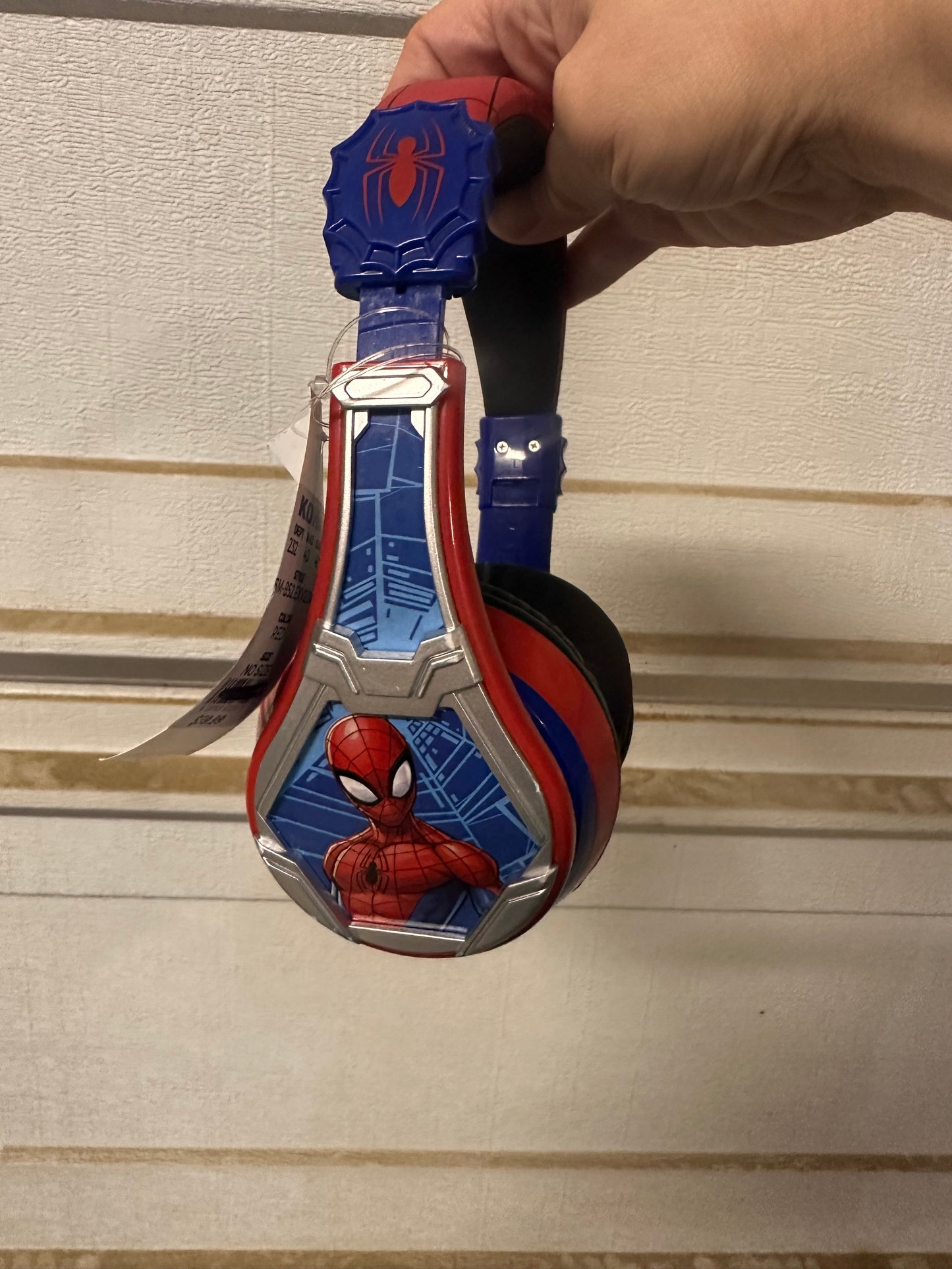 Spider-Man Headphones — No charging cable