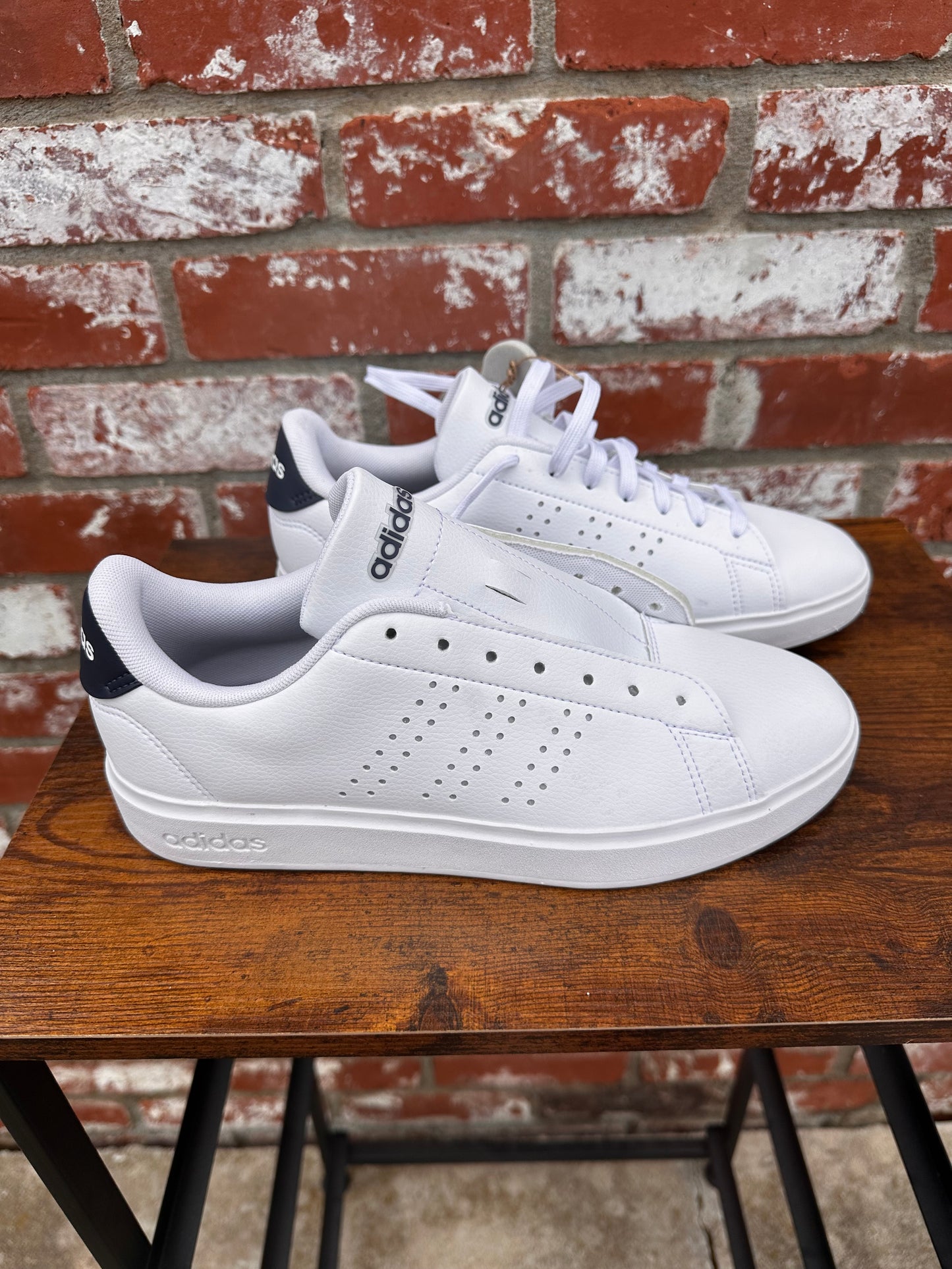 Adidas Size 7.5 Men’s Shoes