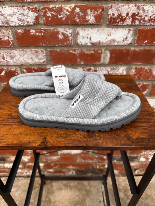 Isotoner Size 7.5-8 Women’s House Shoe Flip Flops